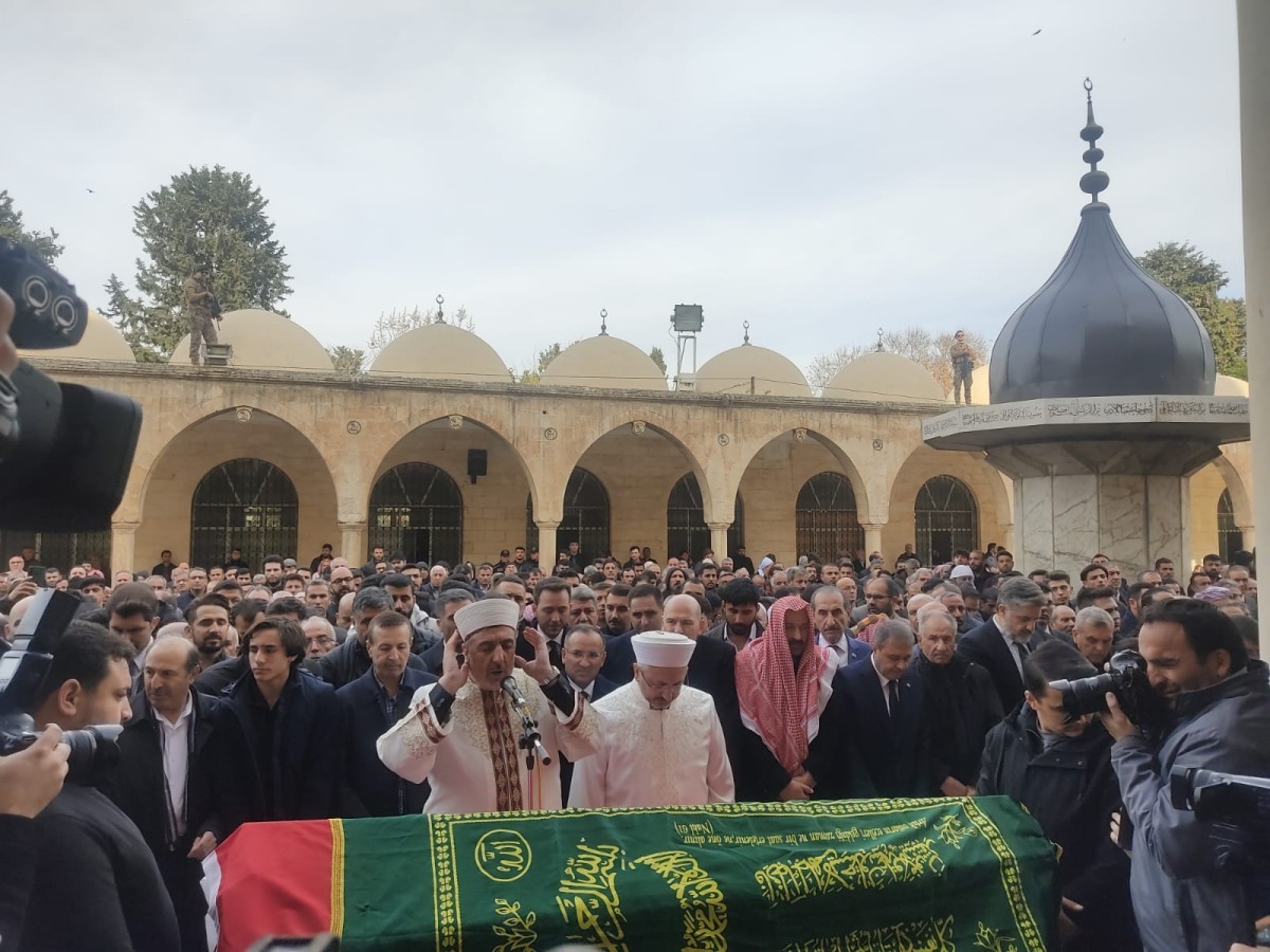 Eski Şanlıurfa Milletvekili Halil Özcan son yolculuğuna uğurlandı - 2;