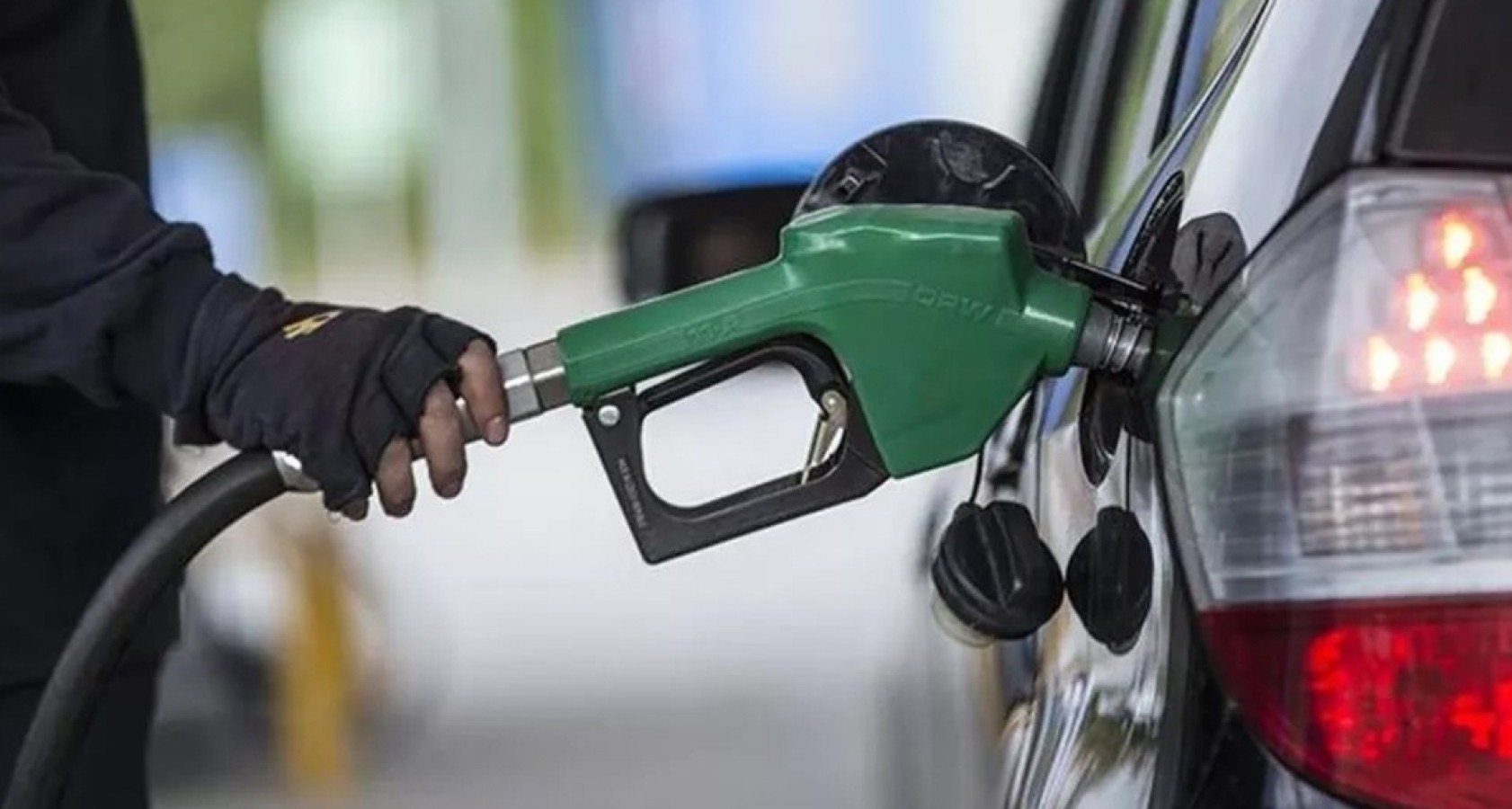 Benzine 1,79 lira zam geliyor;