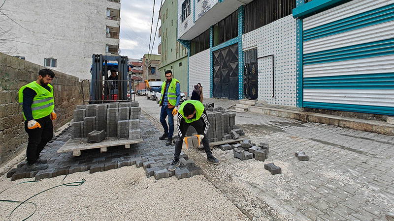 Eyyübiye'de 20 ekiple yol çalışması;