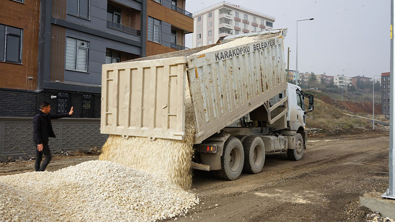 Güllübağ ve Batıkent'e yeni yollar kazandırılıyor;