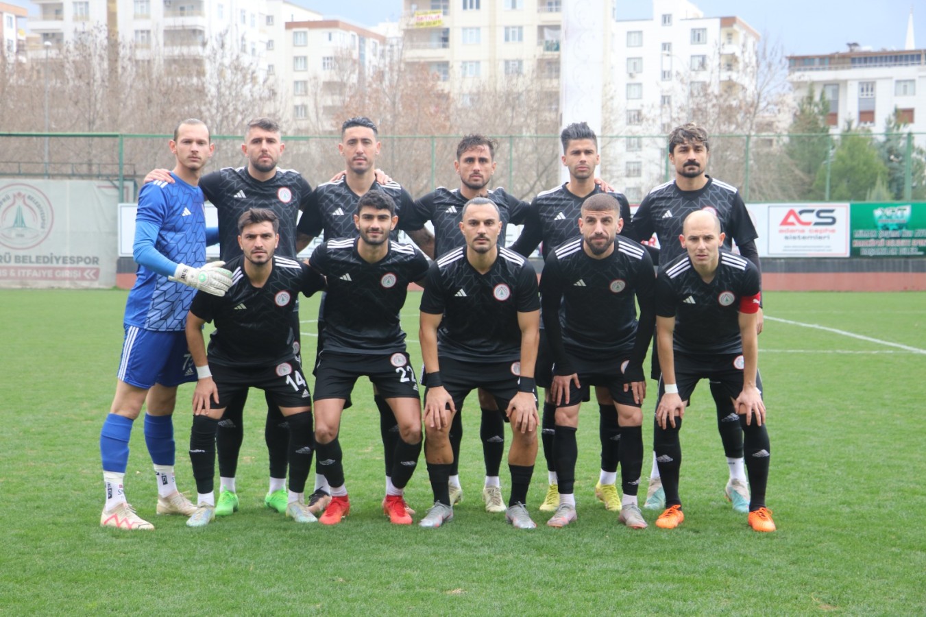 Karaköprü Belediyespor gol oldu yağdı: 5-1