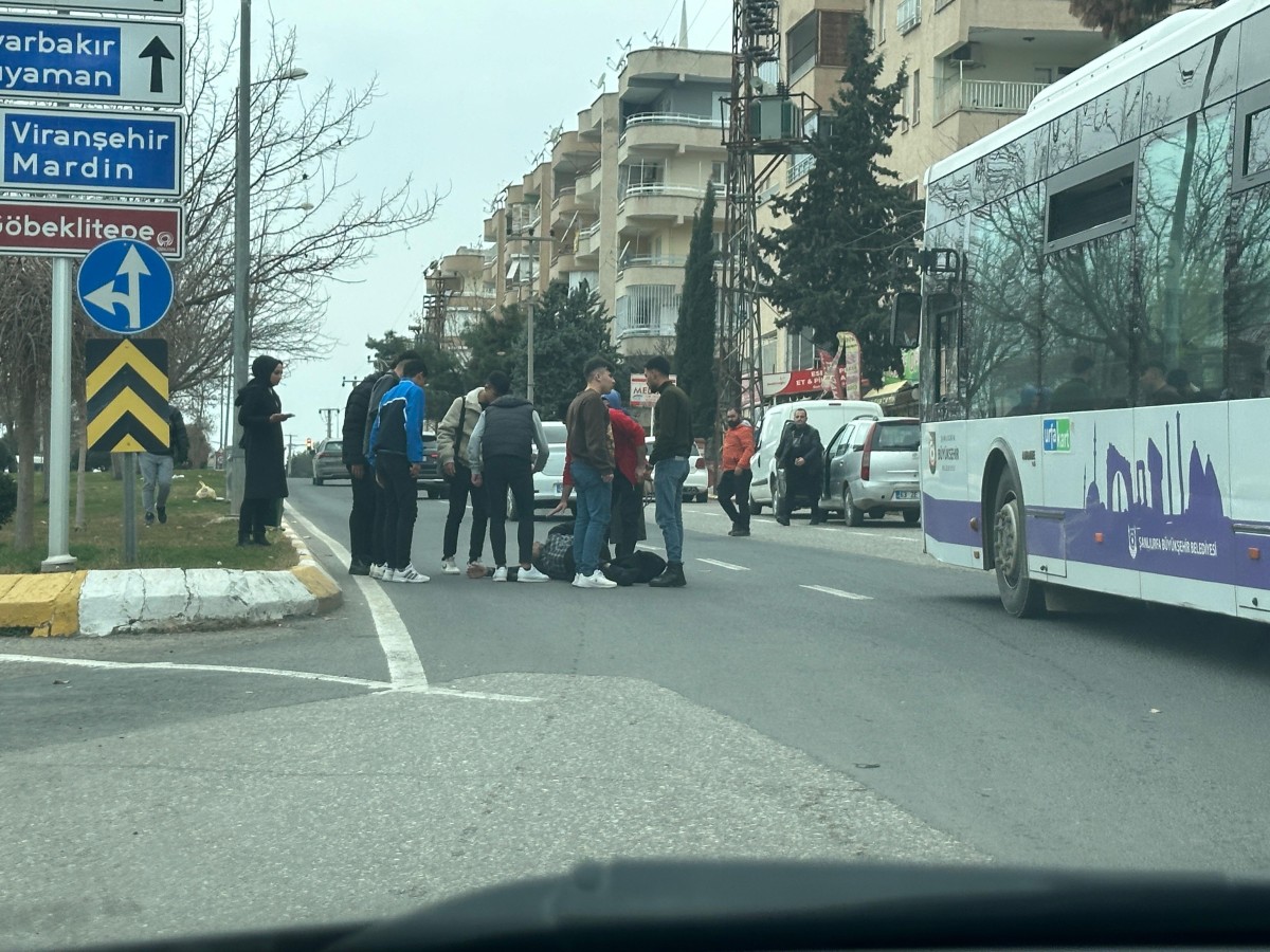 Şanlıurfa’da otomobil yayaya çarptı!;