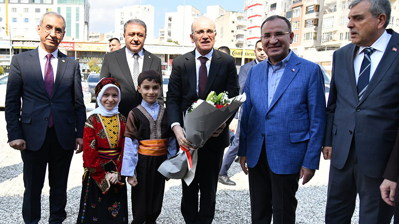 Bozdağ: Defterdarlık Hizmet Binamız ile Gümrük İl Müdürlüğü Binamızın yapımı talimatını verdi;