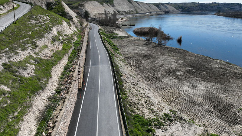 Büyükşehir’den Halfeti ve Suruç’da sıcak asfalt çalışması