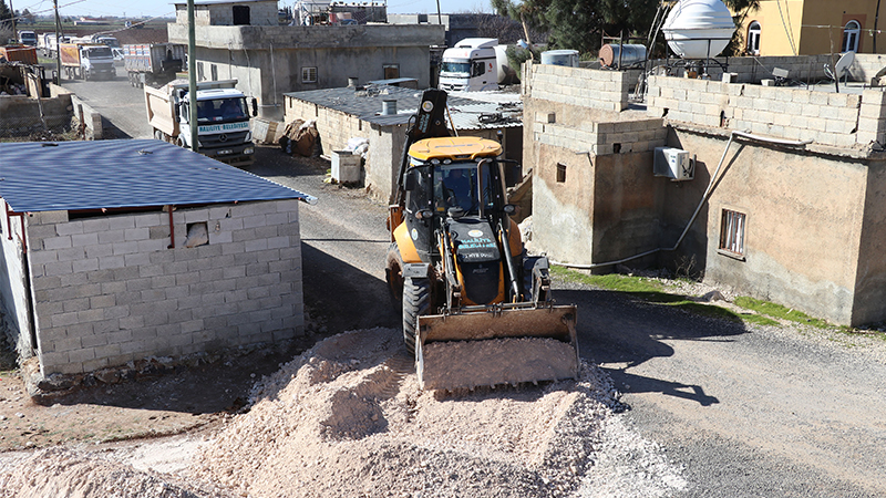 Haliliye’de kırsal mahallelerde yol çalışması