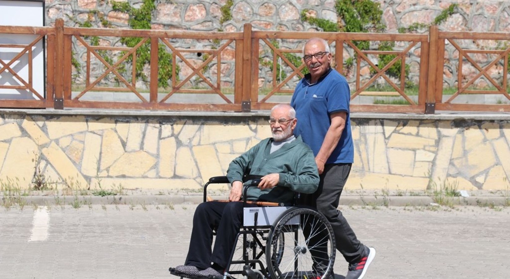 Evde Bakım Yardımı ödemeleri Ramazan Bayramı öncesi hesaplara yatacak;