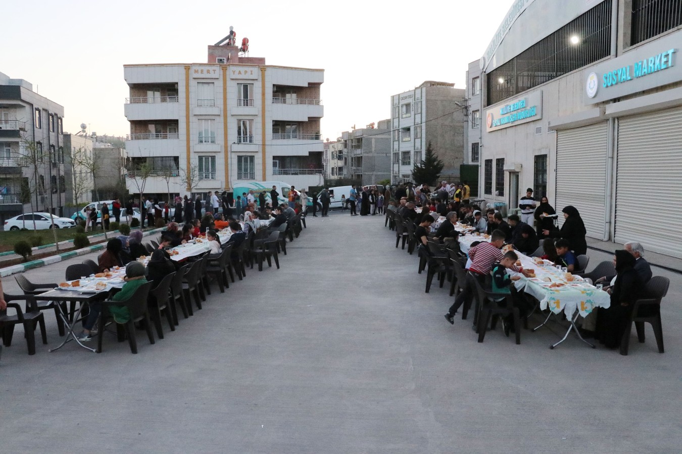 Haliliye’de her gün iftar sofrası kuruluyor;