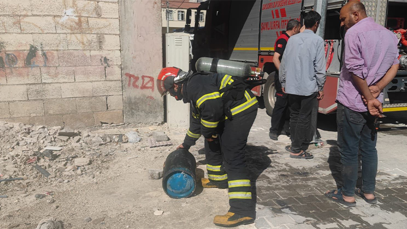 Eyyübiye’de çıkan yangın itfaiye ekipleri tarafından söndürüldü;