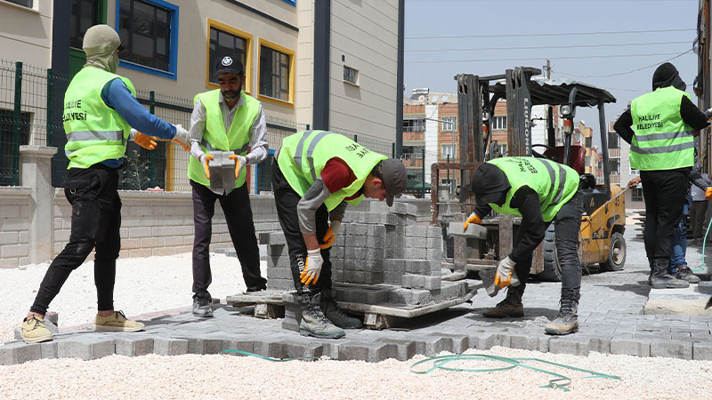 Haliliye’de deforme yollar onarılıyor