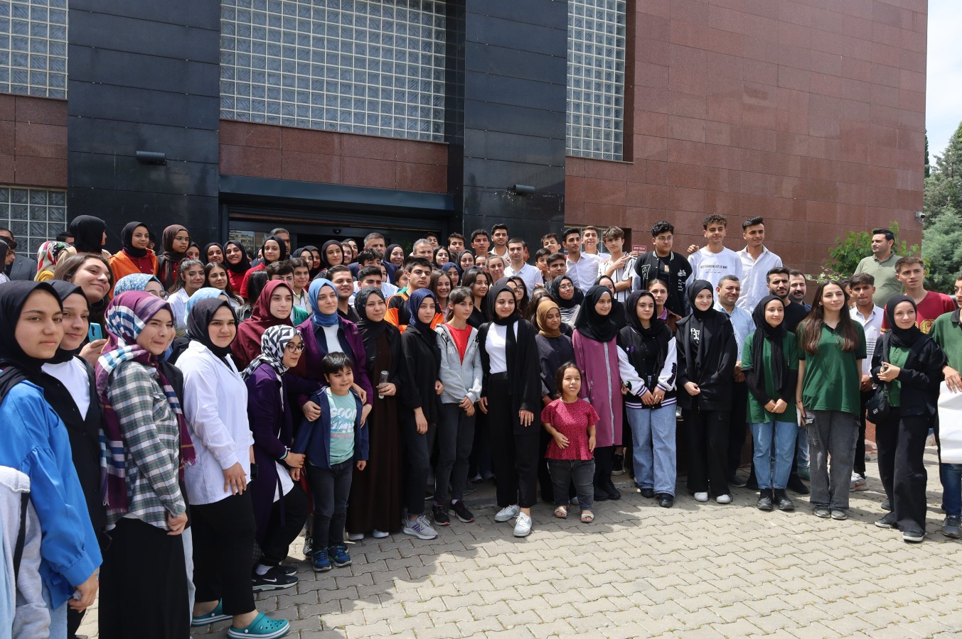 İlk Türk astronot Şanlıurfa’da gençlerle buluştu!;