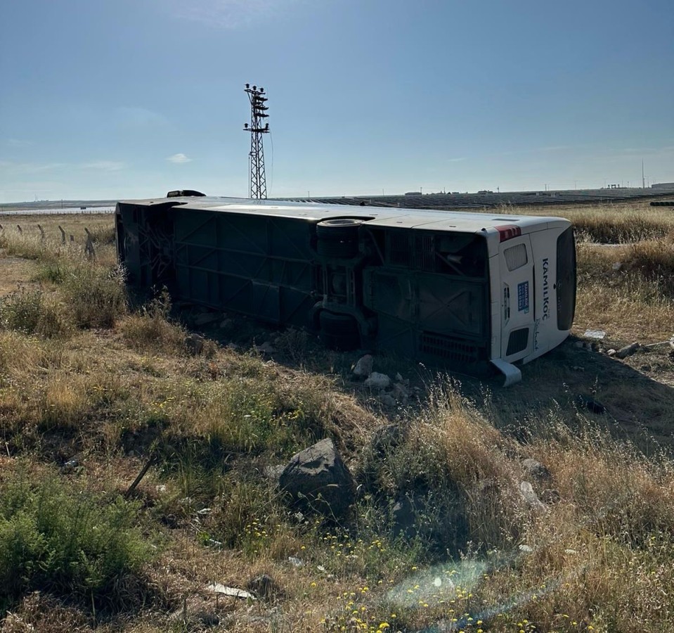 Şanlıurfa’da Yolcu otobüsü devrildi: 5 yaralı;