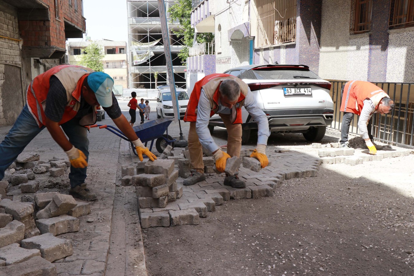 Haliliye’de 4 mahallede yollar düzenleniyor;