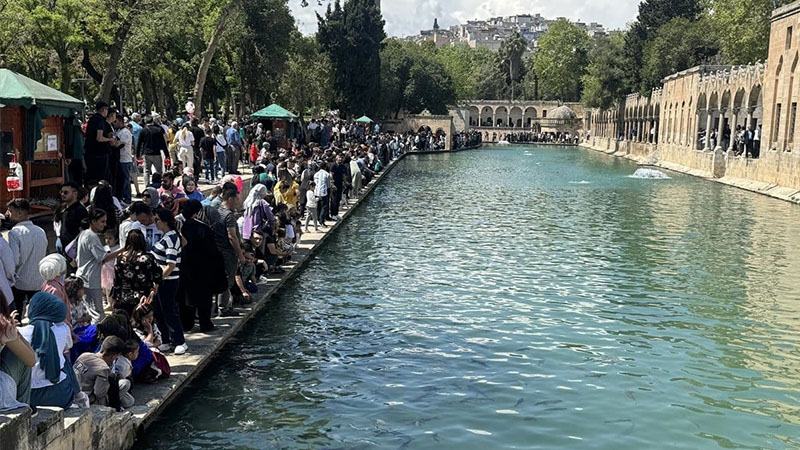 Kurban Bayramı'nda Şanlıurfa turist akınına uğradı: 3 günde 11 binden fazla ziyaretçi;