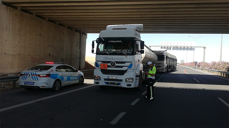 Şanlıurfa’da ağır tonajlı araçlar denetlendi;