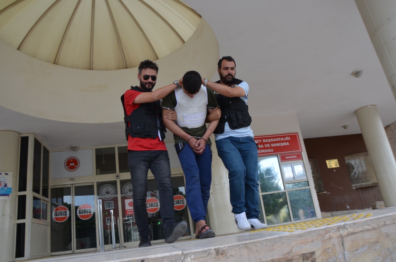 Şanlıurfa’da boğazı kesilerek öldürülen kadının katil zanlısı yakalandı;