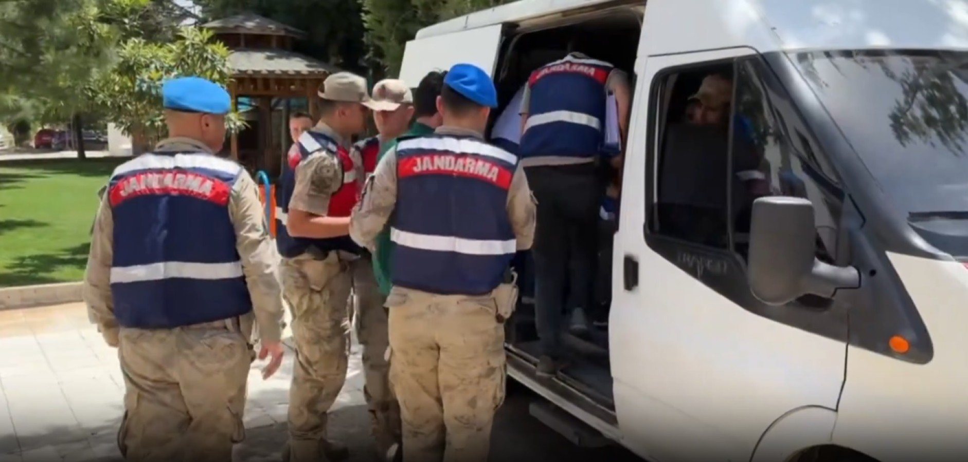 Şanlıurfa’da dahil 19 ilde yasa dışı bahis ve dolandırıcılık operasyonu;