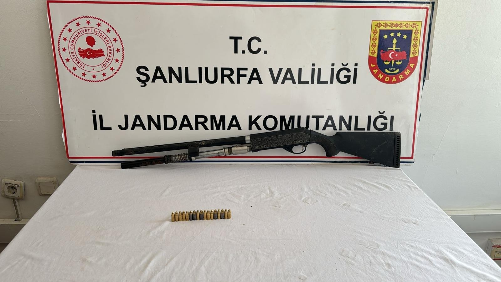 Suruç’ta Jandarma ekipleri tarafından uyuşturucu operasyonu;