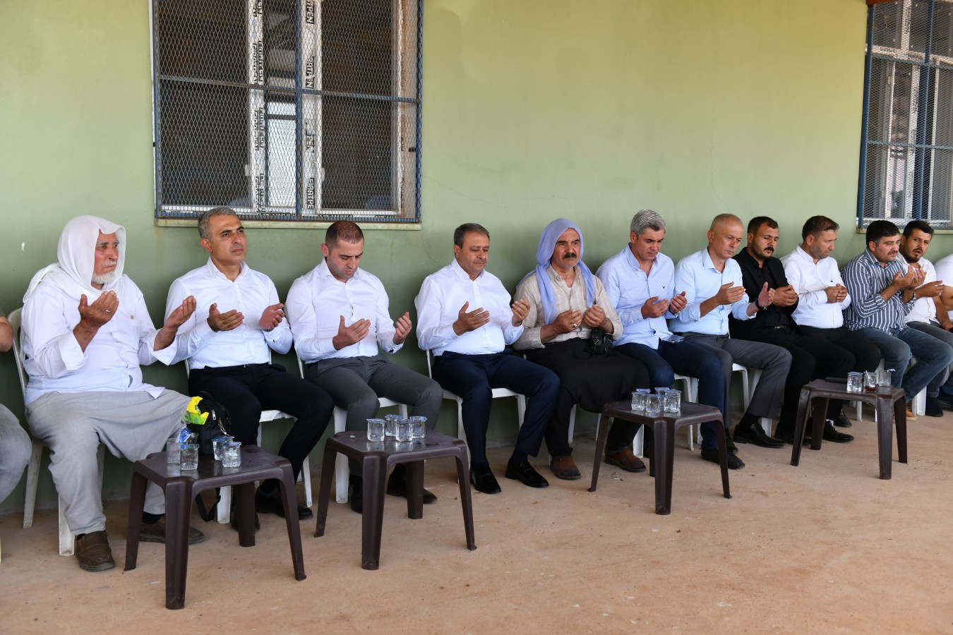 Vali Şıldak kederli aileye taziye ziyaretinde bulundu;