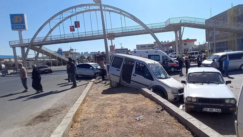 Birecik’te trafik kazası: 3 yaralı;